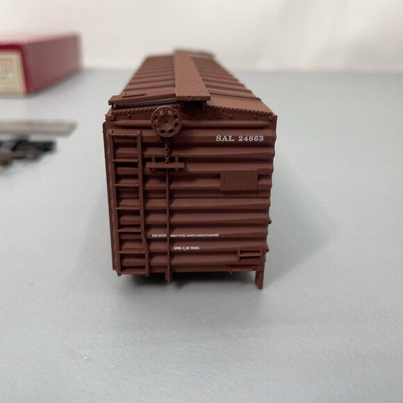 Vintage HO Branchline Seaboard SAL Silver Comet 40’ Boxcar 24863 Train Car Kit - Picture 7 of 16